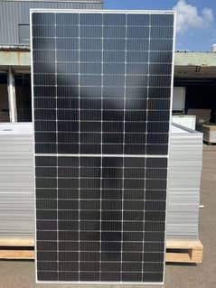JINKO 555 P-TYPE Solar Panel