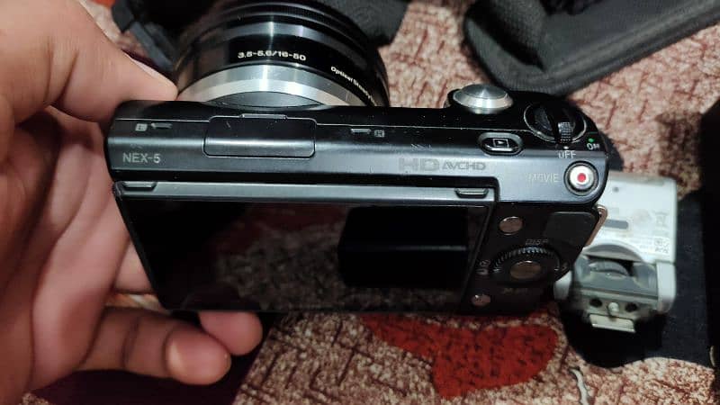 Sony Nex 5 mirrorless camera with 16-50 kit lens 3