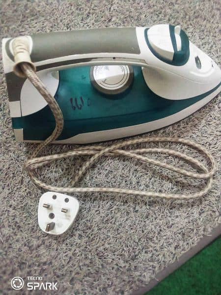 Aardee  steam iron for sell. 6