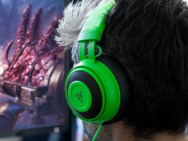 Razer Kraken Pro V2 gaming headphones 2