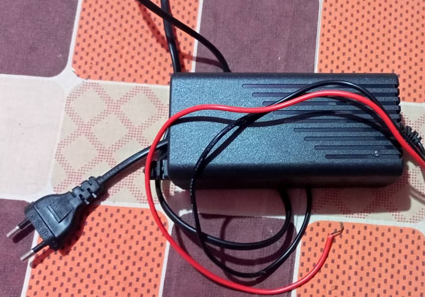 Battery charger cooler fan power supply 1