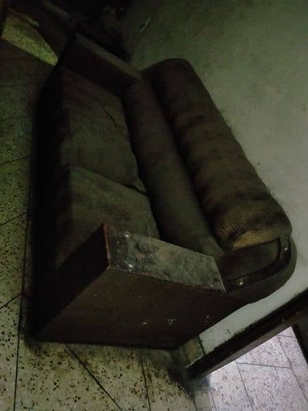 sofa set 6 seater for urgent sale 1