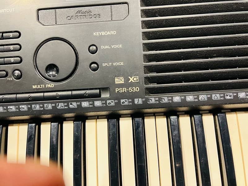 Yamaha PSR-530 Keyboard  piano Yamaha  Korg Roland Casio kawai M-audio 5