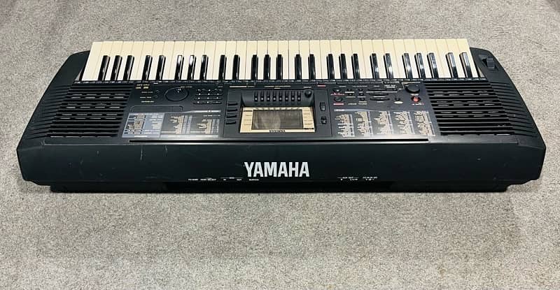 Yamaha PSR-530 Keyboard  piano Yamaha  Korg Roland Casio kawai M-audio 8