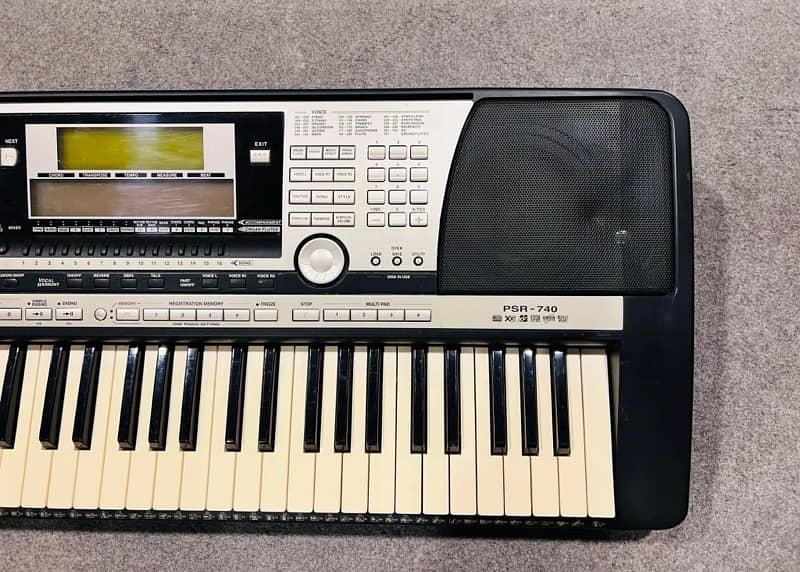 Yamaha PSR-740 Keyboard with India’s tones Yamaha  Korg Roland Casio 3