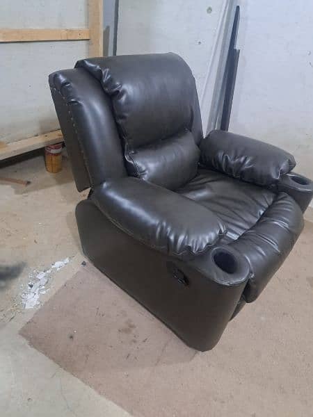 slightly used recliners sofa dark brawn look like brandnew 2