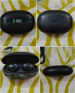 Earbud branded High quality sound full digital display new condition