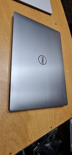 Dell Latitude 7400 Touch Silver Edition Core-i7 8th Gen Laptop 2