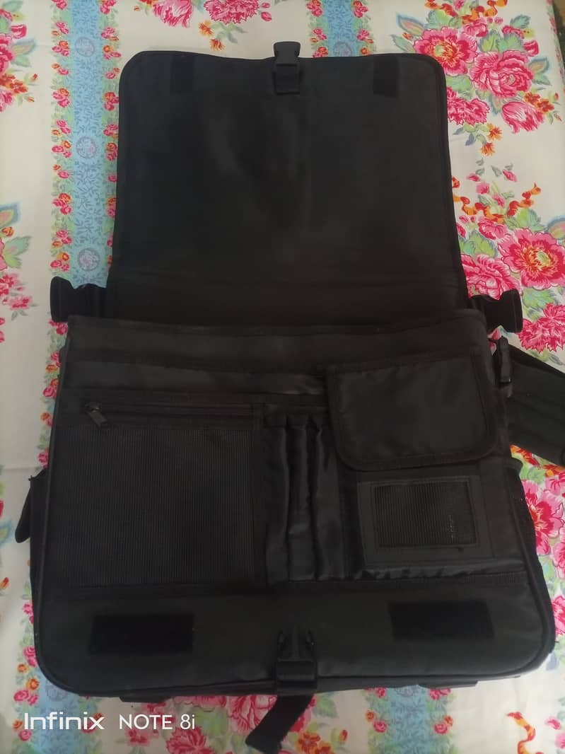 Heavy Duty Branded Laptop Bag (Lot Wala) 0