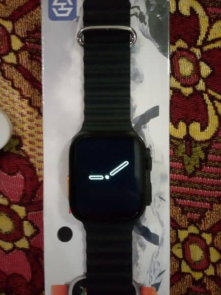 Smart Watch  10/10 condition 9