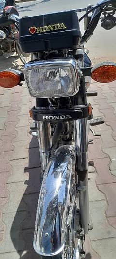 headrabad registration hy bike me koi kam nahi hy first owner bike hy 0