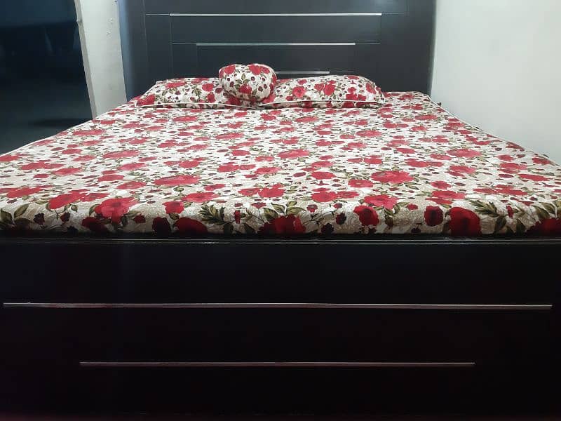 king bed set taali wood condition good 1