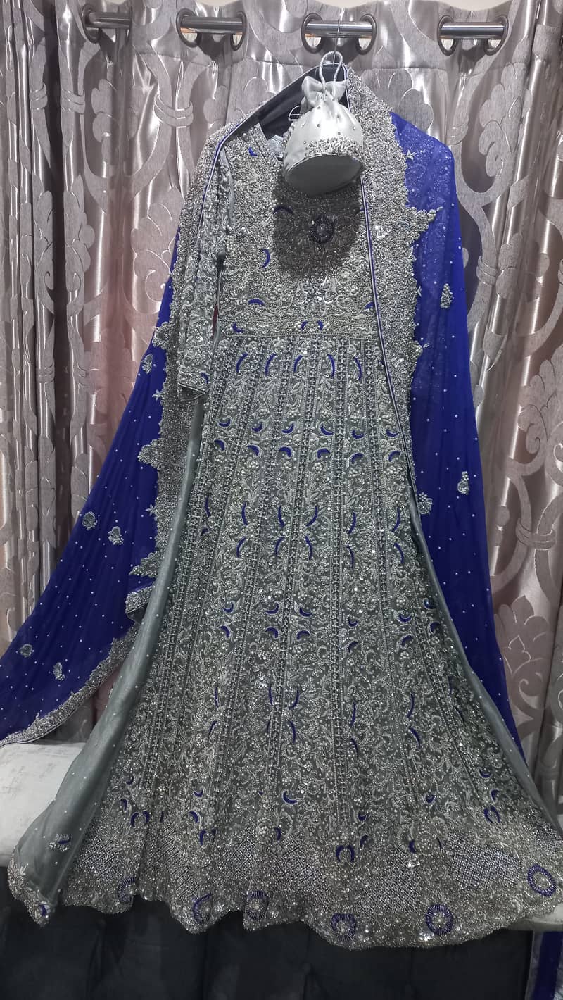 Luxury bridal dresses for sales  Heavy work at maxi. And also heavy du 13