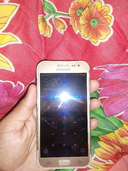 Samsung Galaxy J2 1/8 0