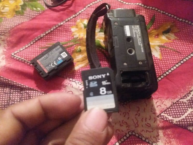 Sony handy camera 8