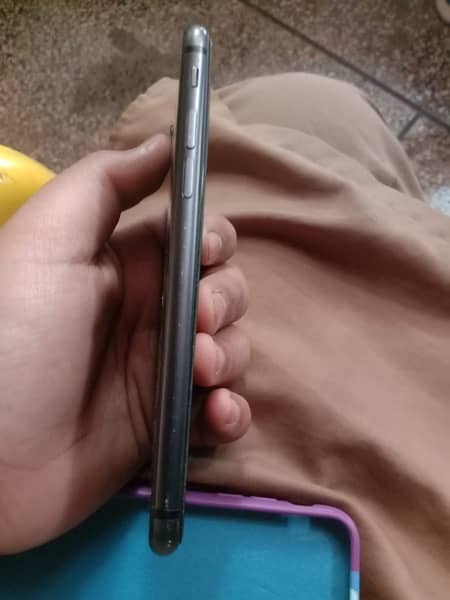 iphone 8 non pta backglass broken ha 2