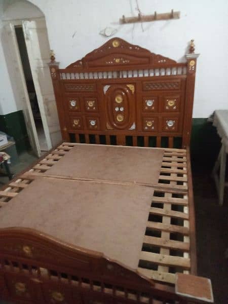 pure taali wood bed new 99 percent not used 5