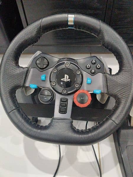 Logitech G29 Racing Wheel and Pedals 1