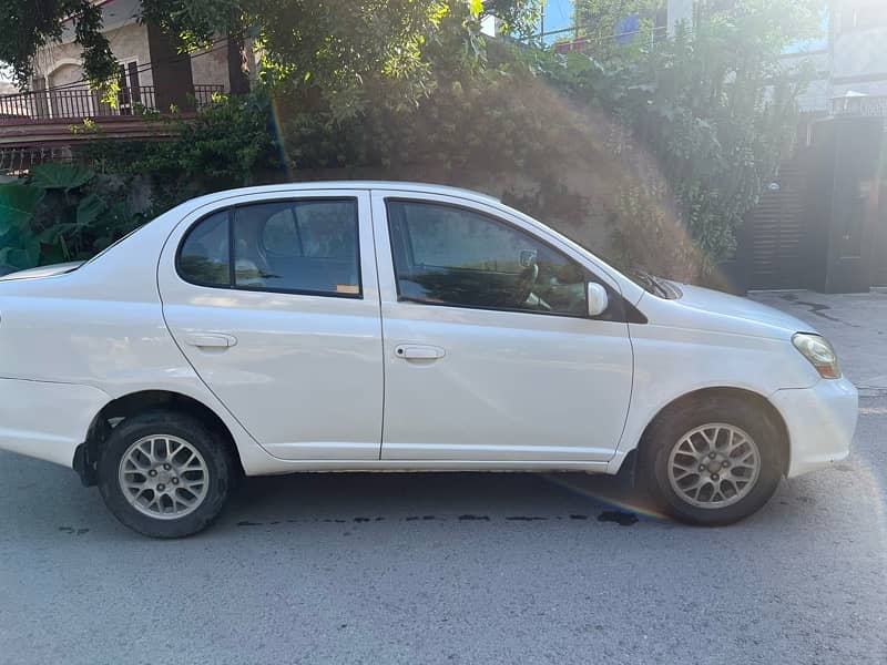 TOYOTA PLATZ in Perfect condition 9