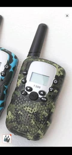 T388 Camouflage Color 2pairs Walkie Talkie  (FRS 22chanles) 1.5Km 0