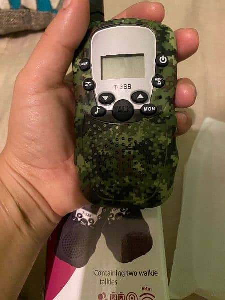 T388 Camouflage Color 2pairs Walkie Talkie  (FRS 22chanles) 1.5Km 2