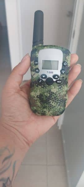 T388 Camouflage Color 2pairs Walkie Talkie  (FRS 22chanles) 1.5Km 4