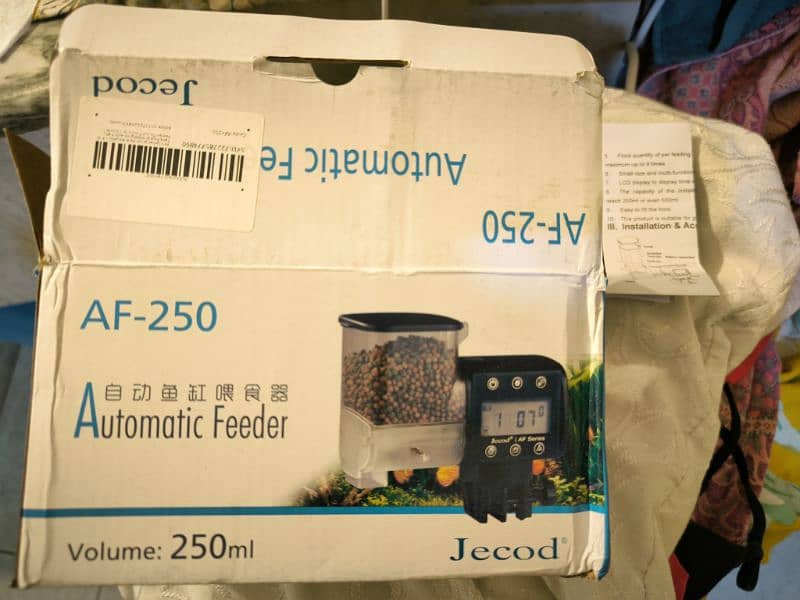 Automatic Fish Feeder for Aquarium, Digital Display. 17