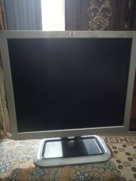 HP LCD 17" FOR SALE 1