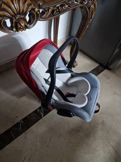 Tinnies baby carseat carrycot and child seat