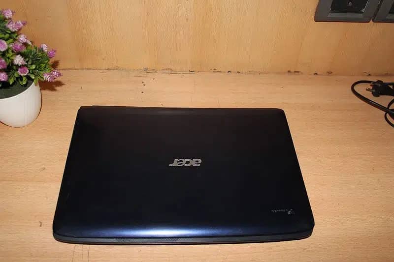 Acer lap top 5739 G 1
