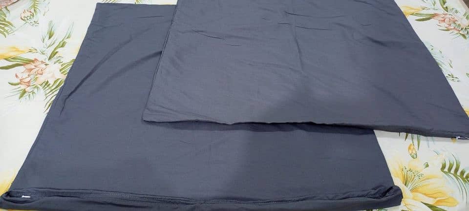 Bed Sheet with 2 Pillow Covers - King Size 78 x 80 2