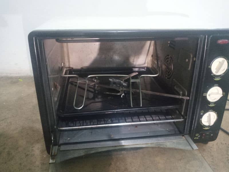 GEEPAS ELECTRIC OVEN 2