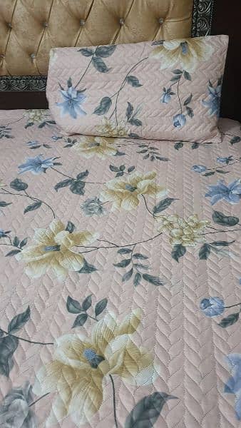 3 piece bed spread set. in multiples colours 1