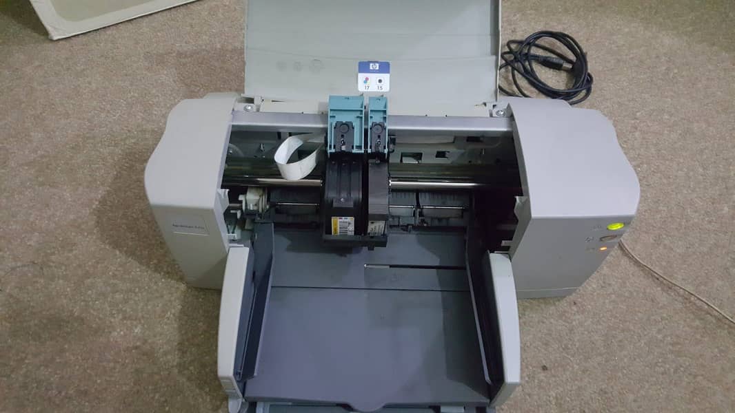 HP 845c printer. O3244833221. 3