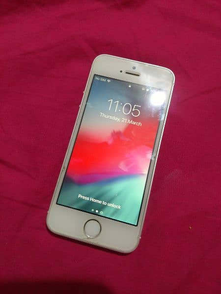 iPhone 5s Excellent Condition - Country Lock - Pta Approved 3