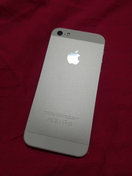 iPhone 5s Excellent Condition - Country Lock - Pta Approved 4