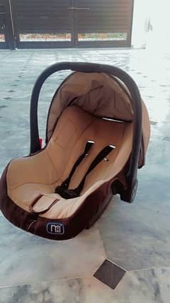 baby car seat in good condition