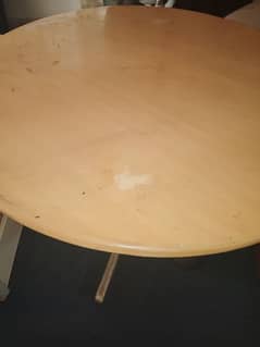 dining table selling it 0