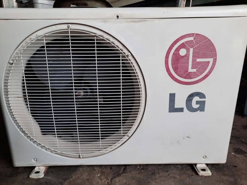 LG Air Conditioner 1.5 ton 4