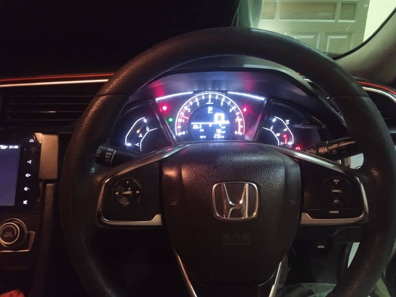 Honda civic oriel 1.8 i-vtec 2018 10