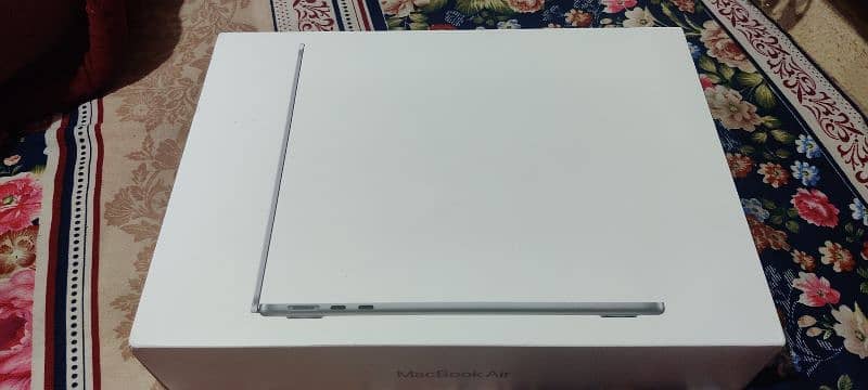 MacBook Air M2 8/256 10by 10 space gray 0