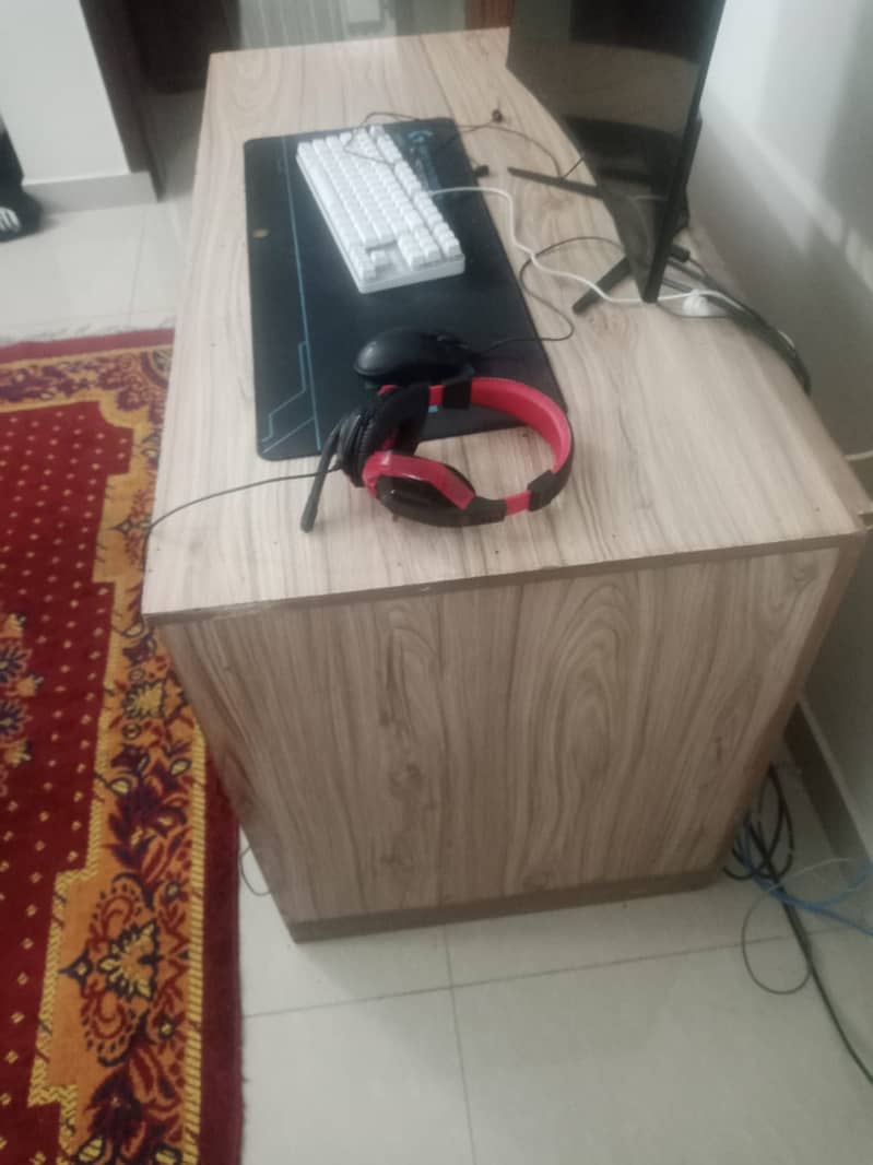 Wooden Table for sale ( urgent ) 1