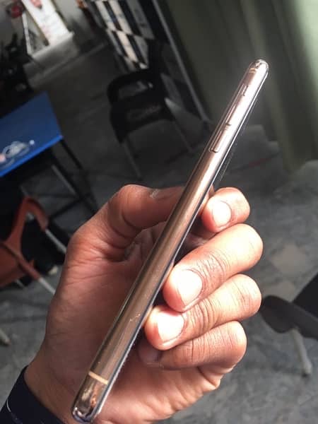 iphone 11 pro max pta proved 4