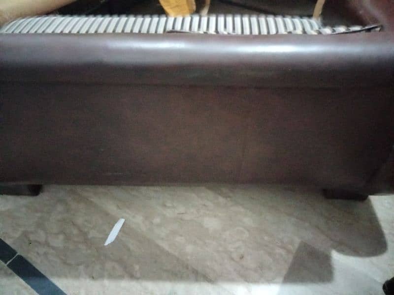 dewaan /couch for sale slightly used 2