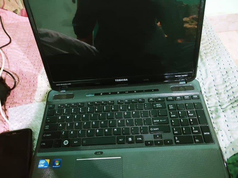 Toshiba leptop for sell 0