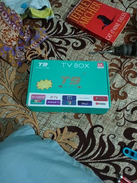 New T9 Android TV box 8gb RAM and 128 GB ROM alongwith Air fly mouse 2