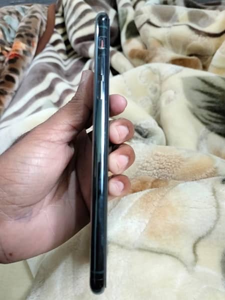 iphone 11 pro max 256gb pta approved 1