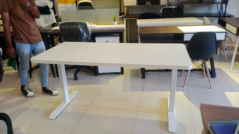 Executive Chair/CEO Table/Reception Desk/Manager Table 13