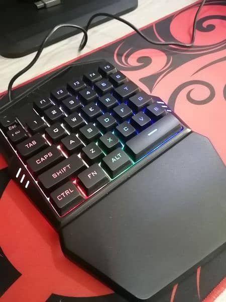 keyboard with boxes can be bought separately. 8