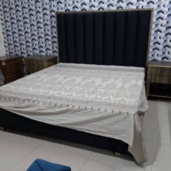 Fine sofa center koi bi purana bed poshish karway 0
